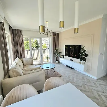 Central Park Apartament 50m2 - Parking, Ac, Netflix Apartment *