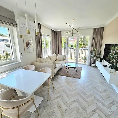 Central Park Apartament 50m2 - Parking, Ac, Netflix Apartment